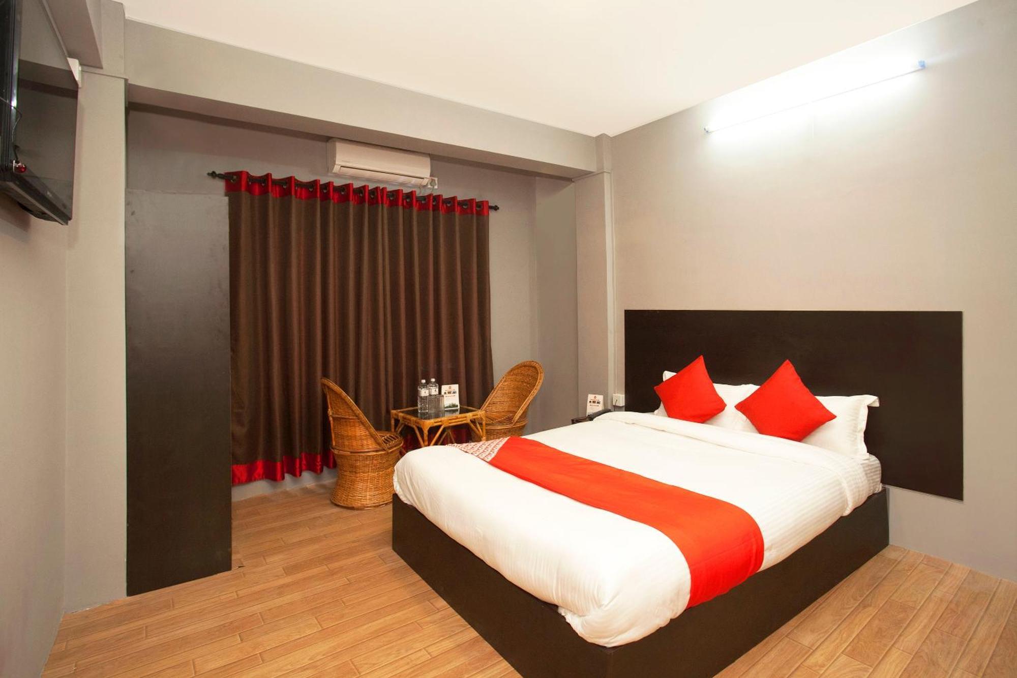 Oyo 587 Hotel Tradition Inn Катманду Екстер'єр фото