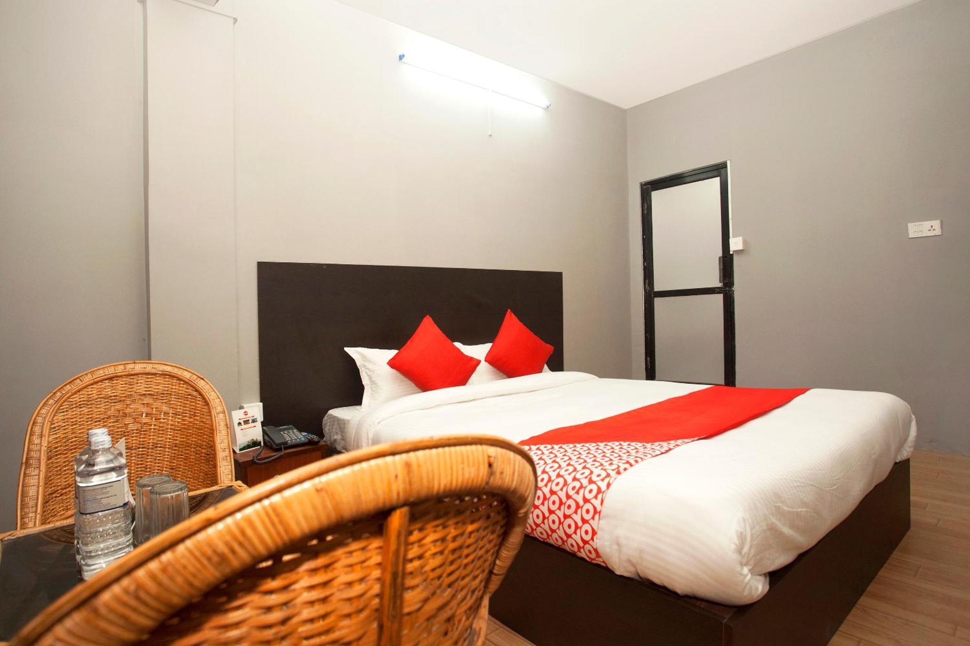 Oyo 587 Hotel Tradition Inn Катманду Екстер'єр фото