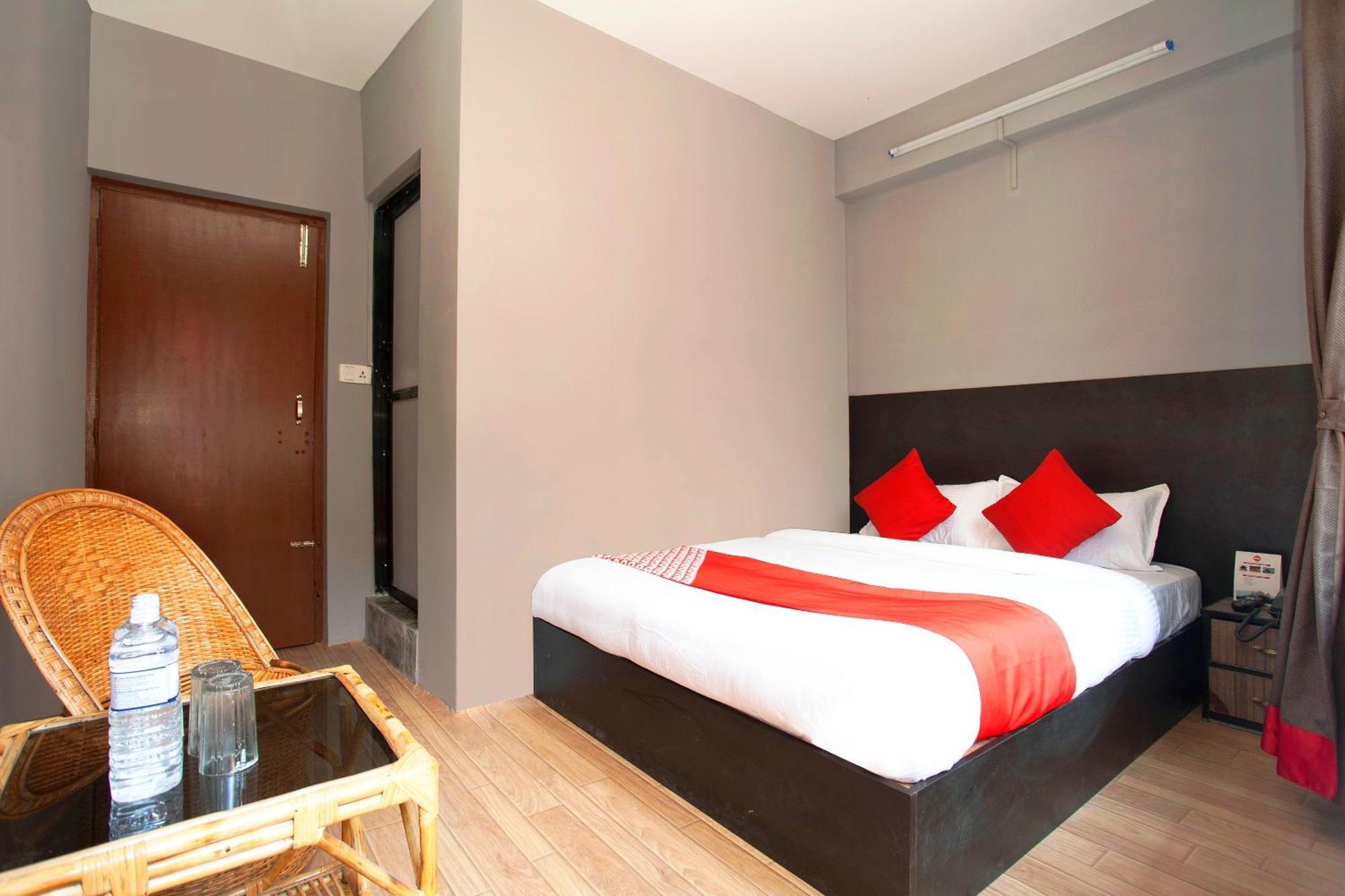 Oyo 587 Hotel Tradition Inn Катманду Екстер'єр фото